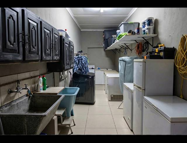 4 BEDROOM HOUSE FOR SALE IN VANDERBIJLPARK SE 2